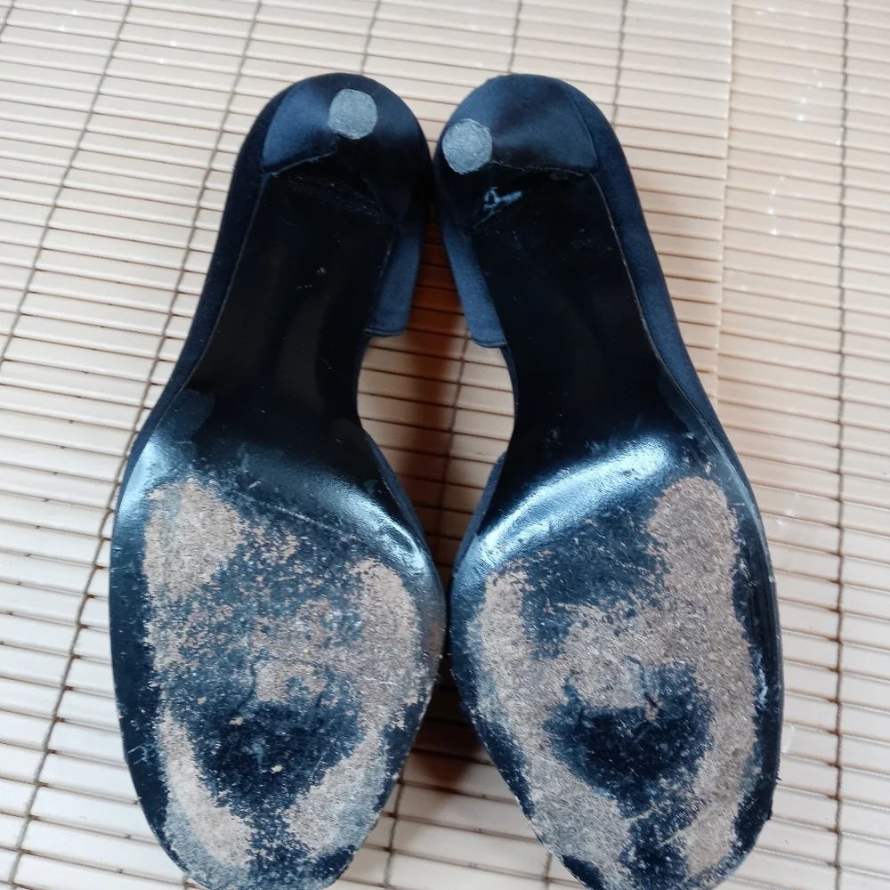 Stuart Weitzman 'Black Rose' black satin open toe_10